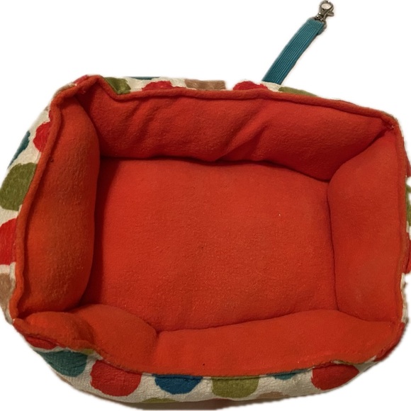 ALL LIVING THINGS CUDDLER BED - Picture 1 of 9